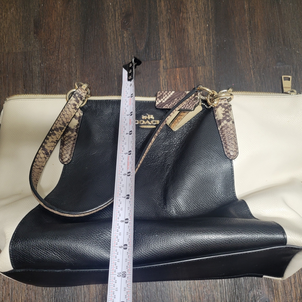 Coach Black and Cream Shoulder Bag with Snakeskin Accents - Picture 9 of 10